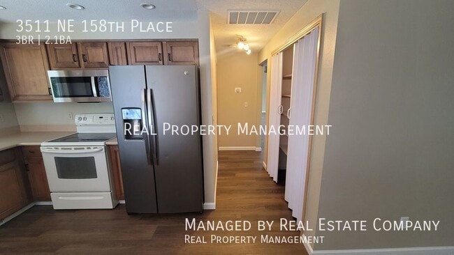 Building Photo - Spacious Three Bed Two Bath Vancouver Home...