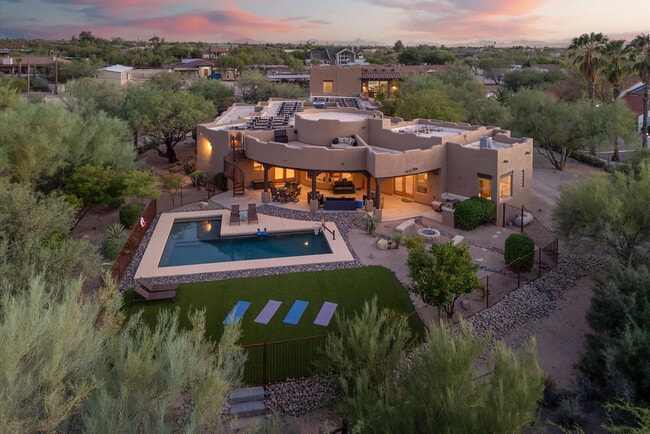 Building Photo - 6708 E Calle de Las Estrellas Rd