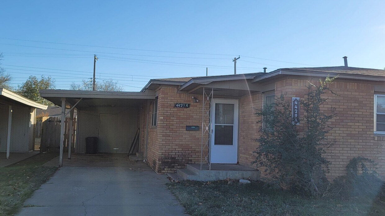 Primary Photo - 4429 31st St