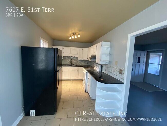 Building Photo - 7607 E 51 Terrace