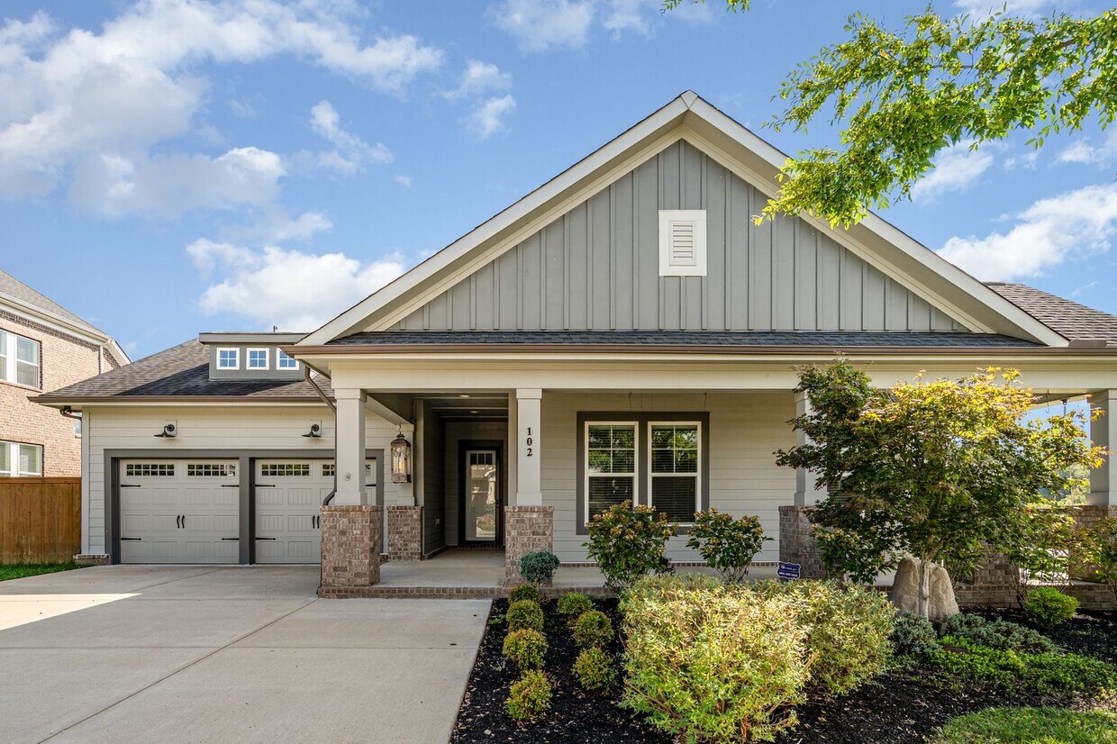 Foto principal - Stunning all one-level home in Hendersonvi...