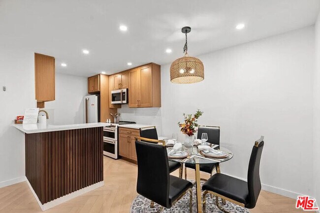 Building Photo - 4710 Park Granada