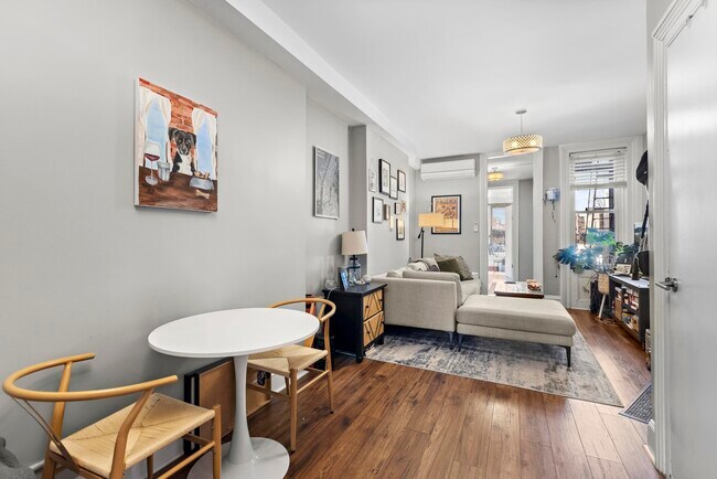 Foto del edificio - 322 Washington St