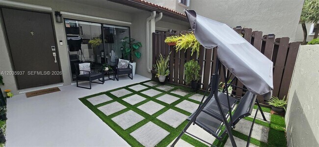 Foto del edificio - 15370 SW 104th Terrace
