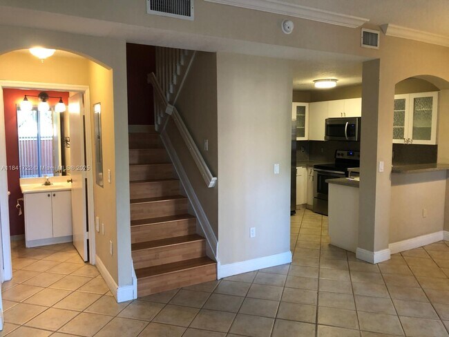 Foto del edificio - 6141 NW 115th Pl