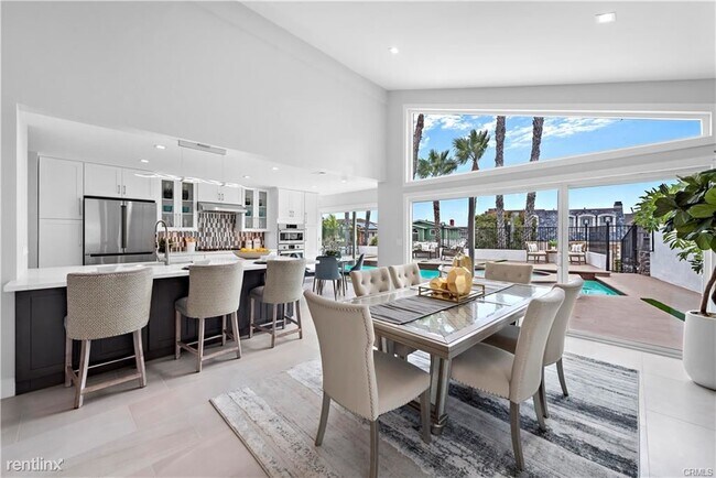 Foto del edificio - 5 br, 4.5 bath House - 16661 Wellington Cir