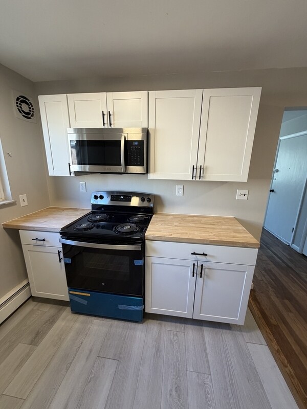 Foto del edificio - 6155 Ridge Ave