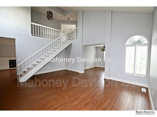 Building Photo - 8088 Mitchell Dr