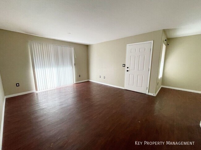 Foto del edificio - 555 E Silverado Ranch Blvd