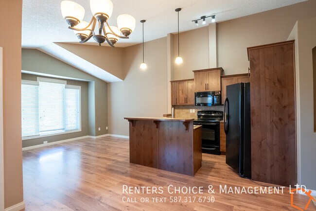 Photo du bâtiment - Family Home on Silkstone with AC and Driveway Parking