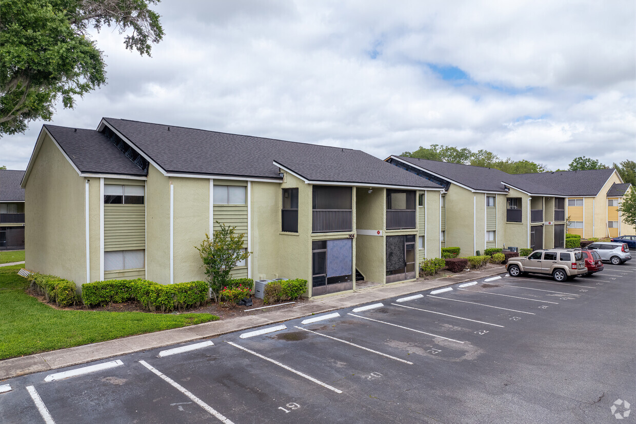 928 Lake Destiny Rd Altamonte Springs, FL 32714-6951 - Destiny Springs