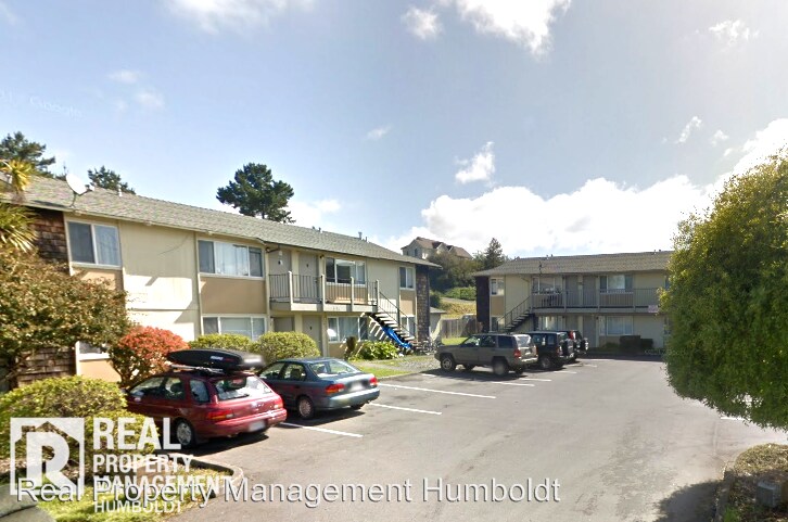 Building Photo - 1272 L St