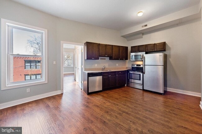 Building Photo - 2478 Frankford Ave
