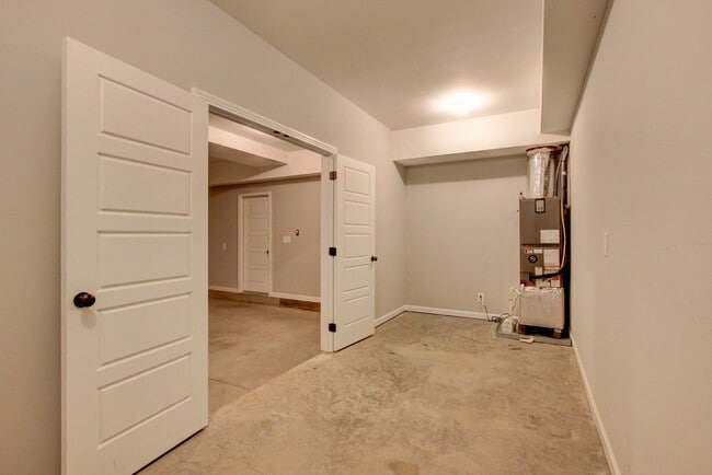 Building Photo - 1092 Barnhill Rd