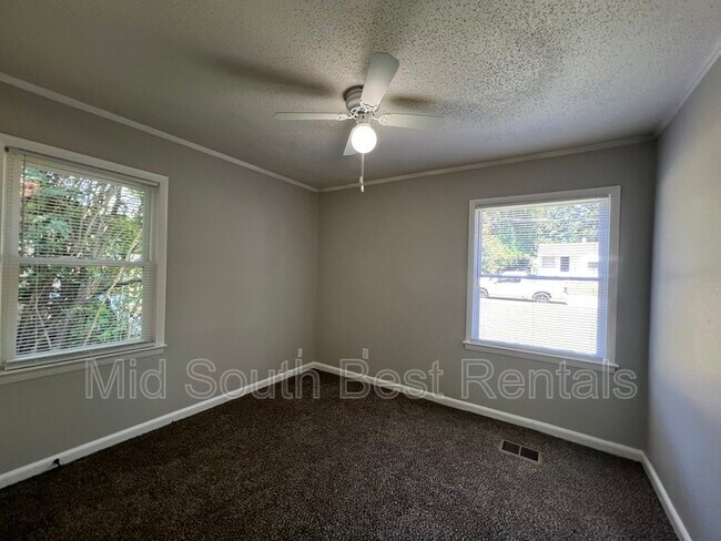 Foto del edificio - 2323 Slocum Ave