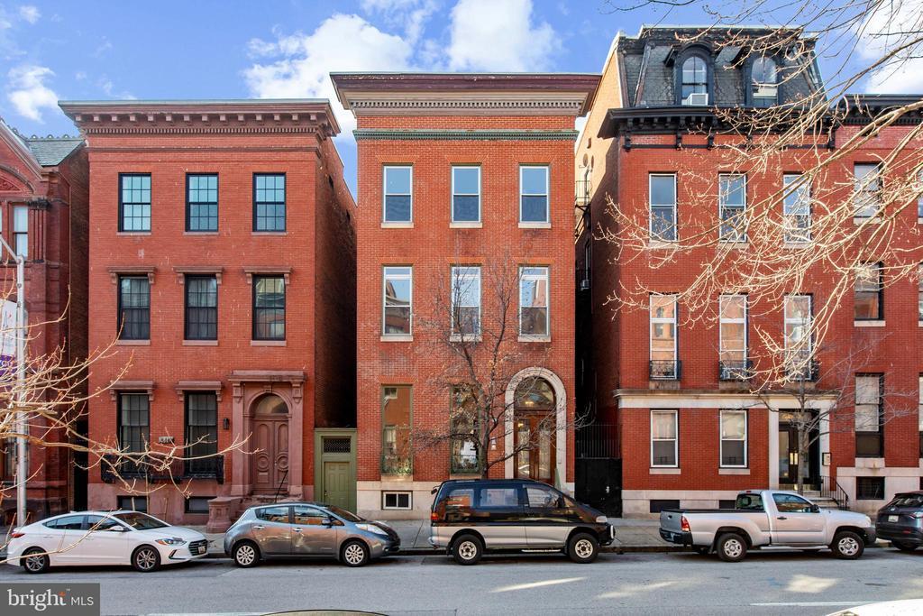 Primary Photo - 812 Park Ave