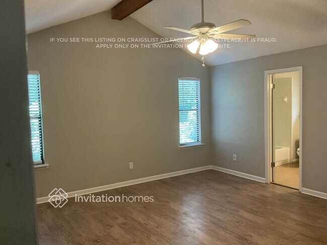 Foto del edificio - 4423 Thicket Ridge Ct