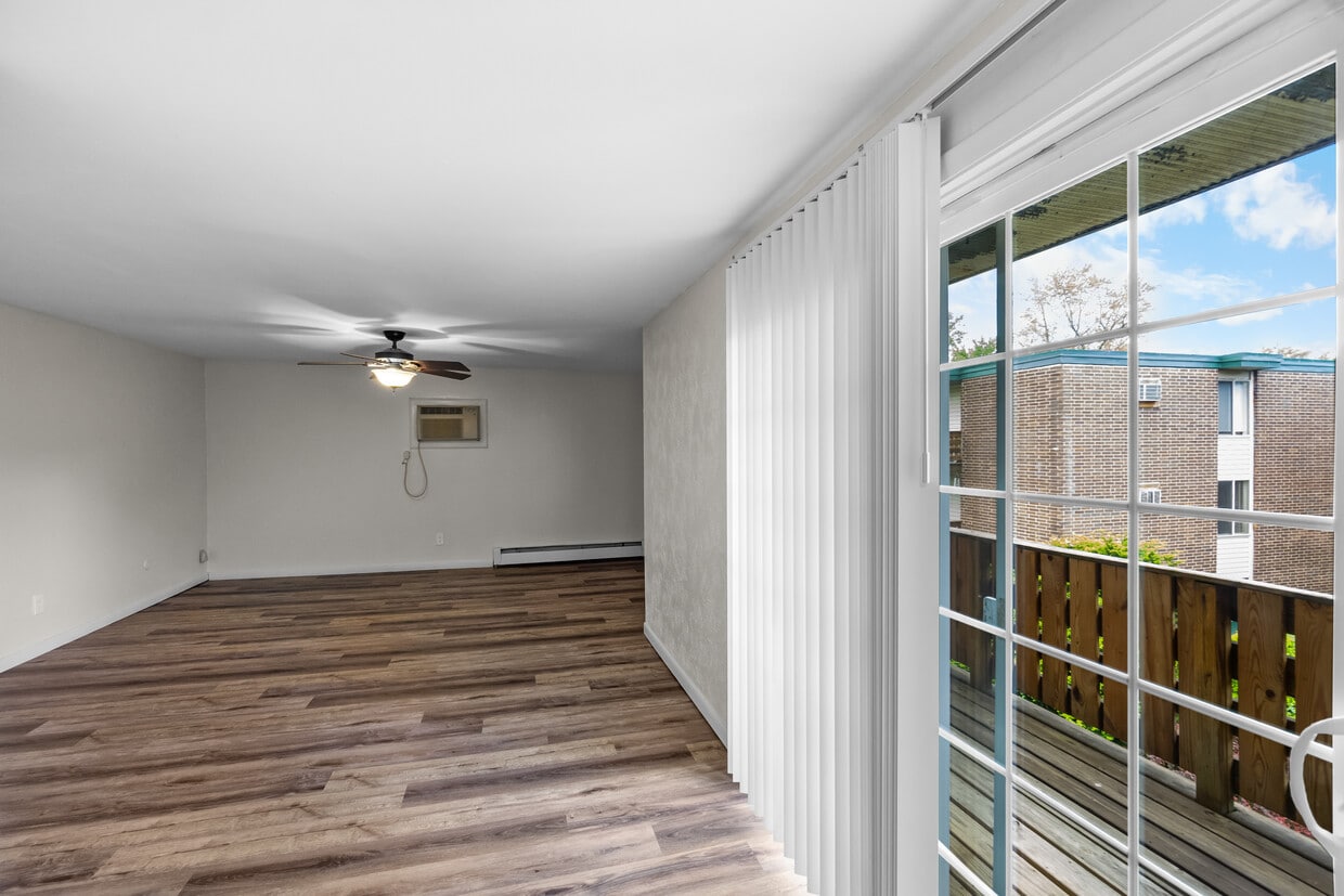 Primary Photo - Clay Court Apartments
