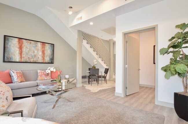 Interior Photo - Lido Apartments - 4025 Grandview