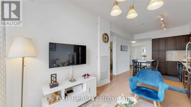 Photo du bâtiment - 800 Lawrence Ave W