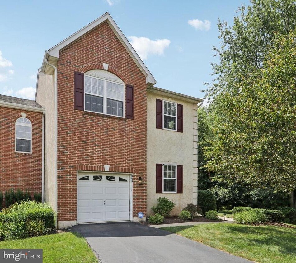 Foto principal - 929 Shenkle Dr