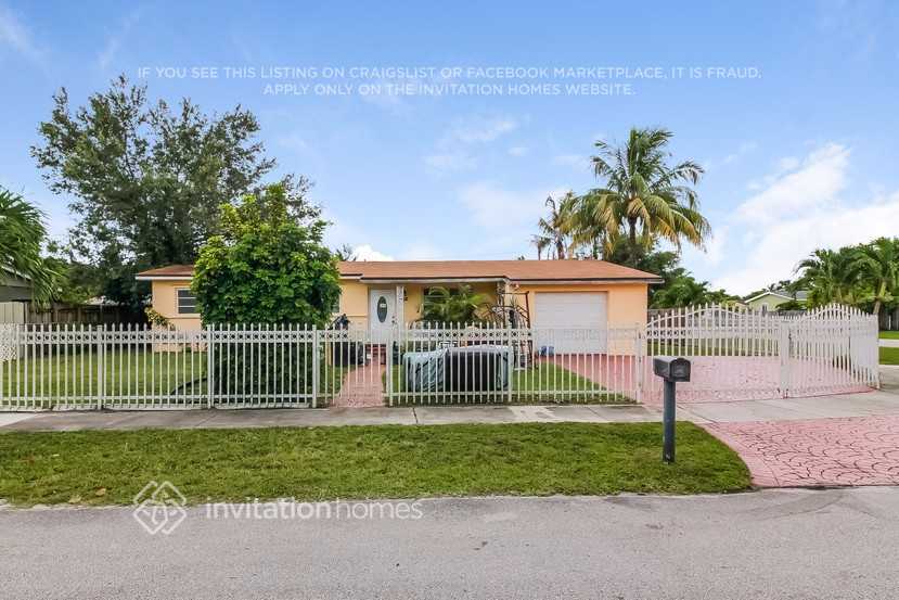 Primary Photo - 998 NW 202nd St