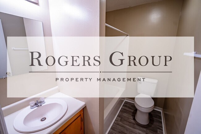 Foto del edificio - #391*** - 1027-1029 Maple St Duplex