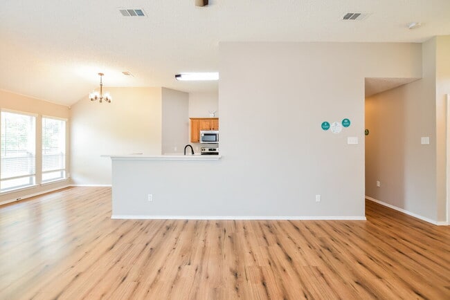 Building Photo - 3693 Sycamore Ln