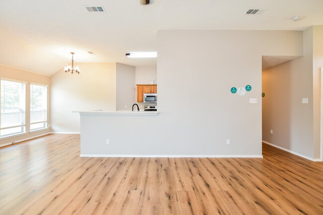 Foto del edificio - 3693 Sycamore Ln