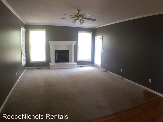 Building Photo - 15211 Maple Ct