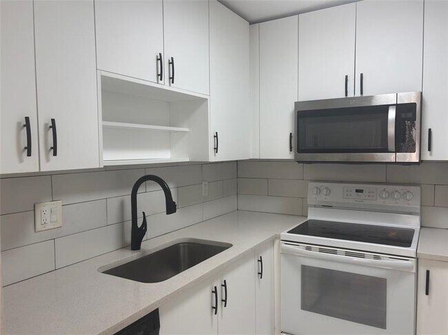 Foto del edificio - 618 NW 13th St