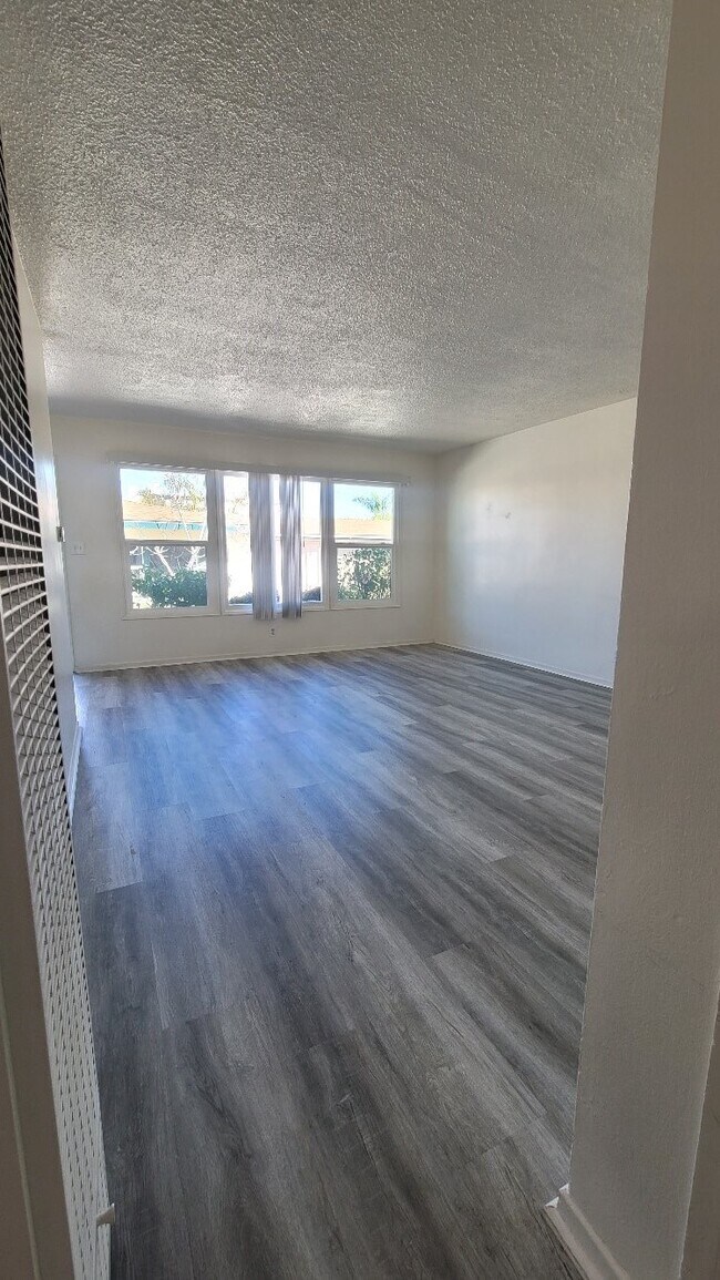 Foto del edificio - 25614 Oak St