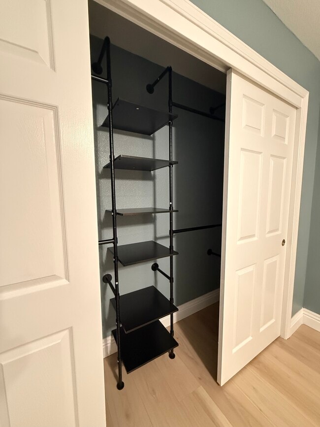 Building Photo - 137 Hopfield Dr