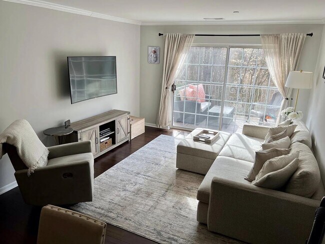 Foto del edificio - 253 Riveredge Dr