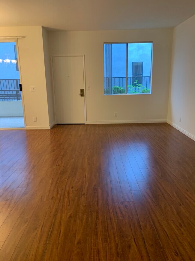 Foto del edificio - 752 N Hudson Ave