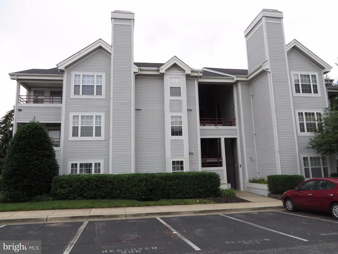 606 Moonglow Rd Unit 301, Odenton, MD 21113 Condo for Rent in Odenton