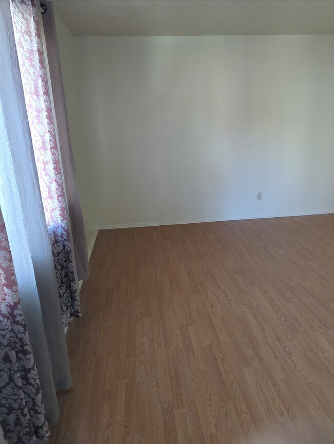 Living room 2 - 4621 Lomita St