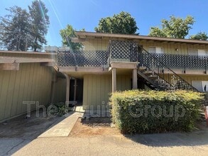 Building Photo - 306 N Westfield St