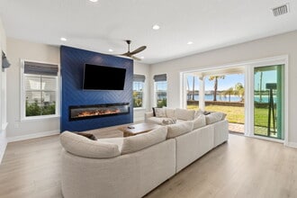 Building Photo - 401 Marquesa Cir