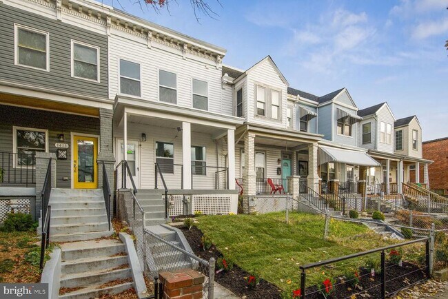 Foto del edificio - 1411 Montello Ave NE