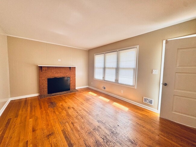 Building Photo - 113 Hydaway Dr