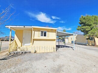 Building Photo - 1080 W Windsong Ln