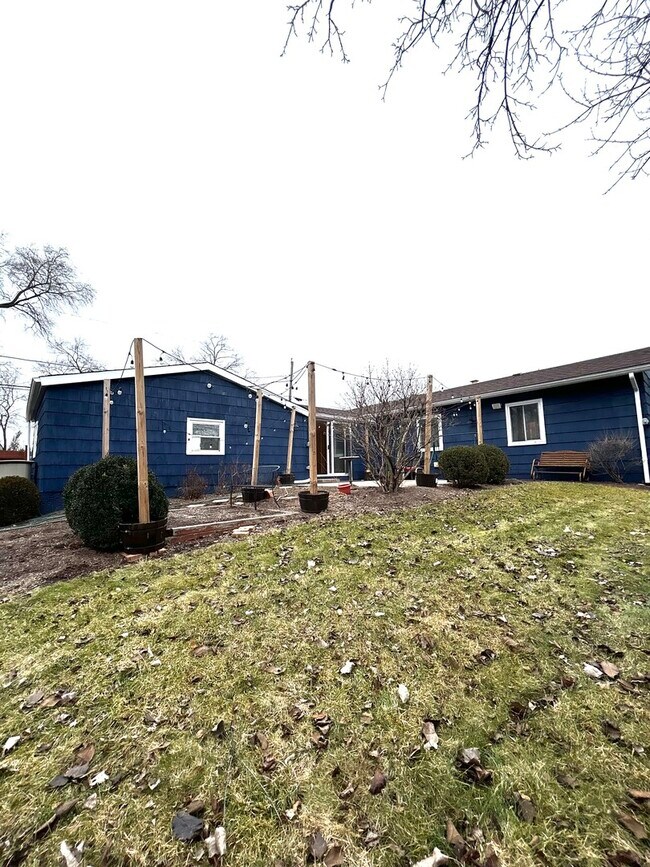 Building Photo - 5508 S Stough St