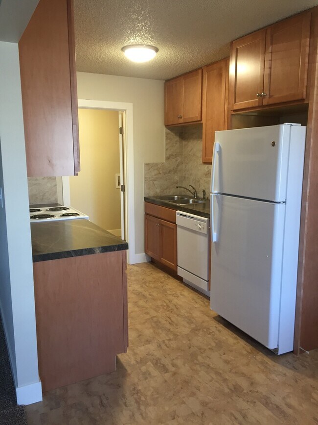 Foto del edificio - Updated 2 Bedroom Townhome for Rent in Loveland: Shared Garage, Patio, Washer/Dryer Hookups