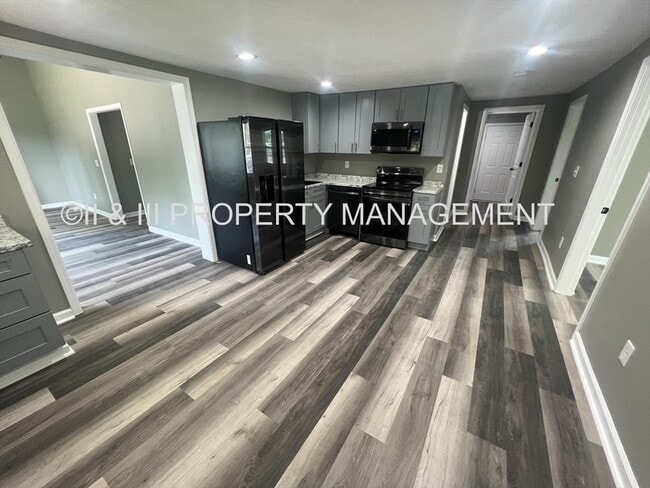 Foto del edificio - 310 W Poplar St