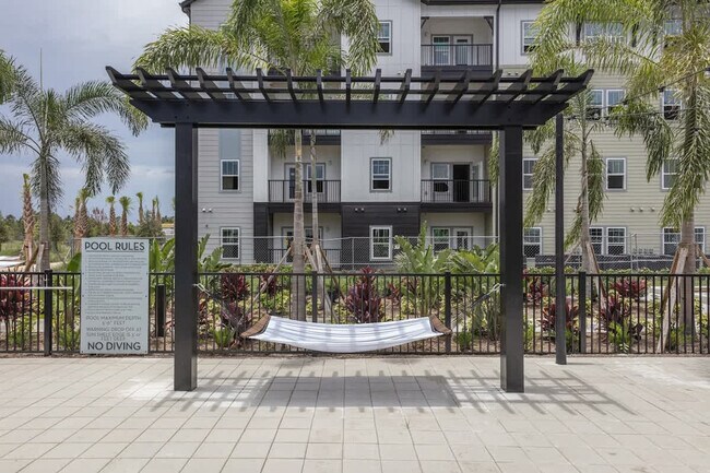 Foto del edificio - 14531 Star Water Rd