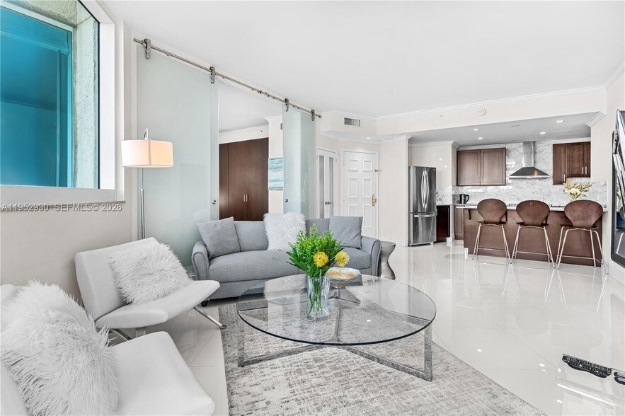 Photo - 300 S Pointe Drive Unit 706