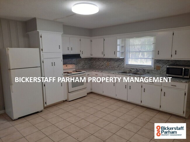 Foto del edificio - At Last, This Is What You’ve Been Searching For. Located in Phenix City!!
