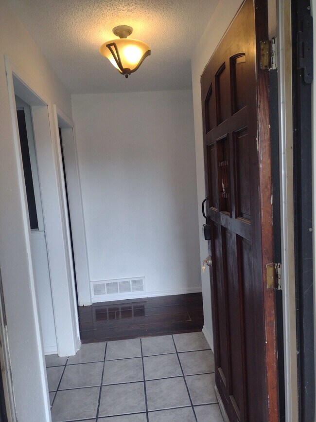 Foto del edificio - 2118 North Kate Avenue