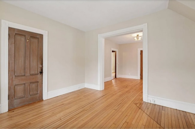 Building Photo - 2509 Aldrich Ave S